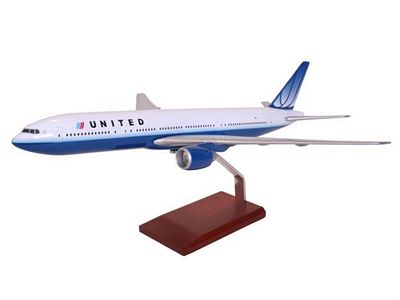 B767-300 United Airlines 1/100 Scale Model Aircraft